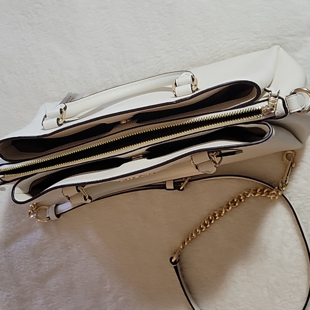 🌸HOST PICK🌸COACH MINI - LILLIE CARYALL BAG - Picture 7 of 16